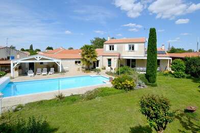 Maison 7 pièces 403600 €