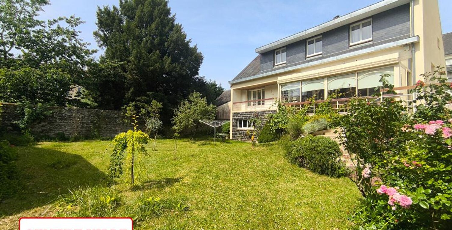 Maison centre ville avec jardin et garage — photo 1