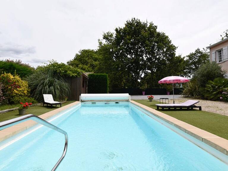 Villa de 220 m²  - Piscine & parc paysager de 1 300 m² - Calme absolu à proximité immédiate du centre-ville — photo 1