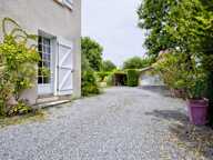 Villa de 220 m²  - Piscine & parc paysager de 1 300 m² - Calme absolu à proximité immédiate du centre-ville — photo 3