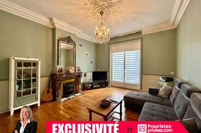 Immeuble  304500 €