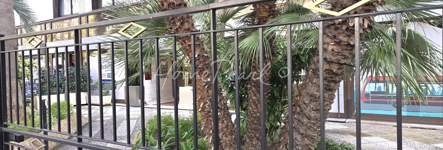 Garage   m² à louer à Nice (06000)