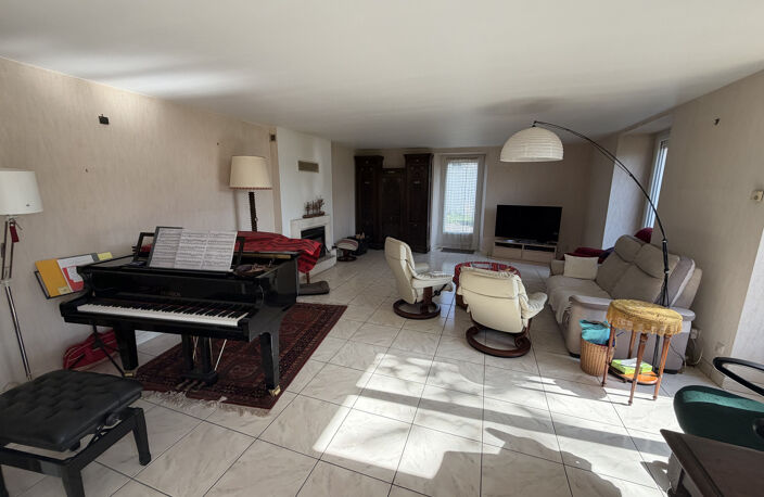 À vendre   Belle propriété familiale à BENET — photo 3