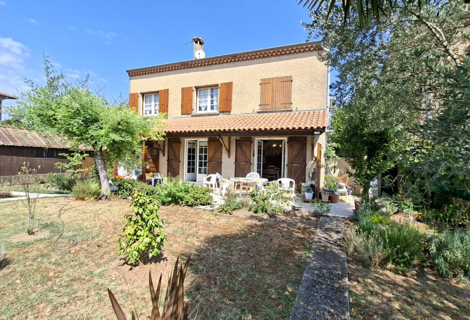 Maison d'env. 150 M2 au calme avec garage — photo 1