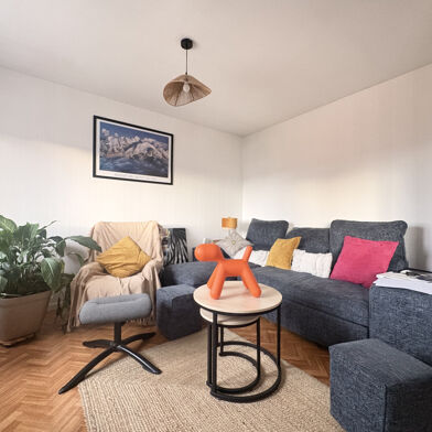 Appartement 3 pièces 740 €