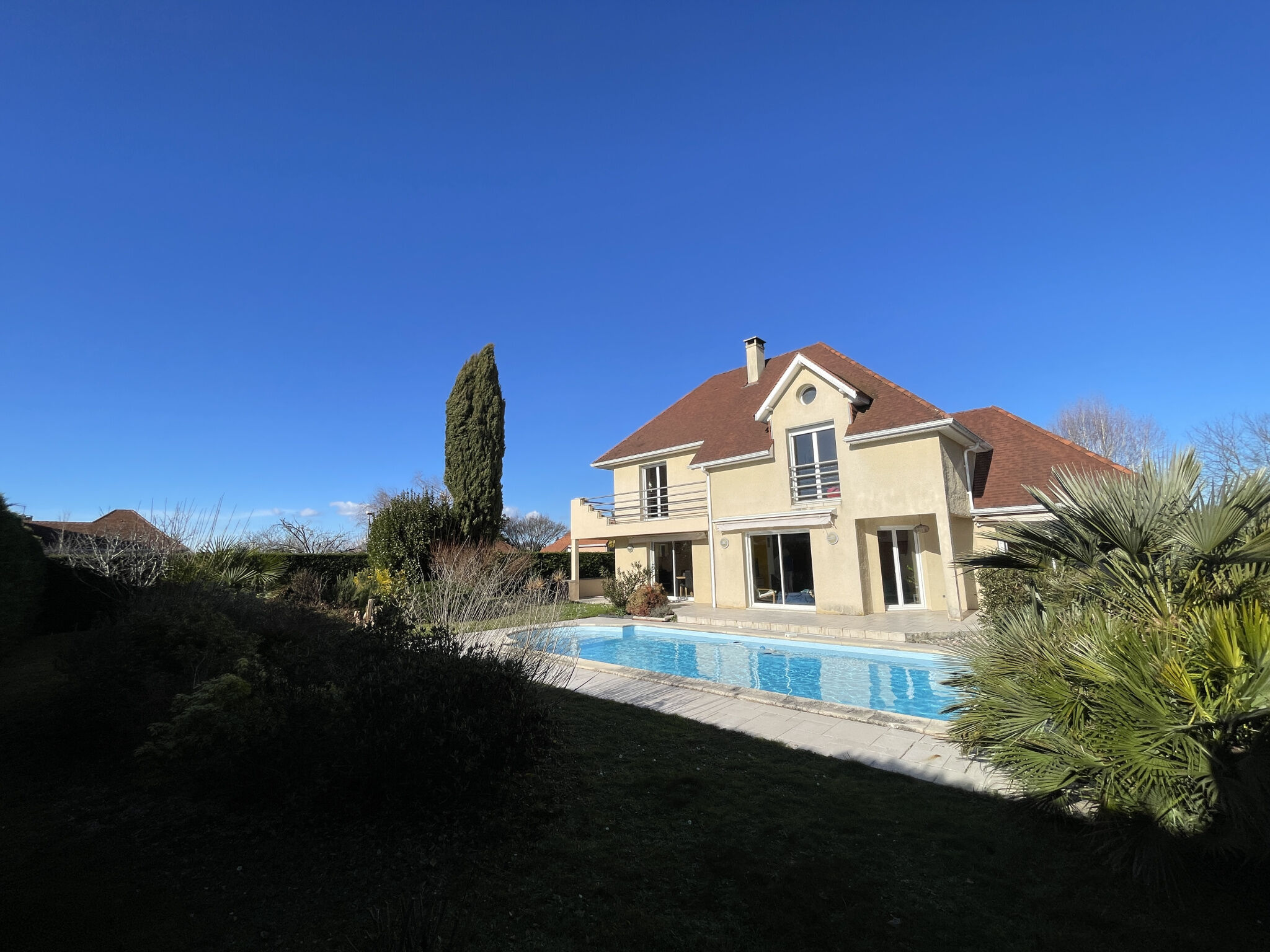 Villa / Maison  T8 à vendre Idron 64320