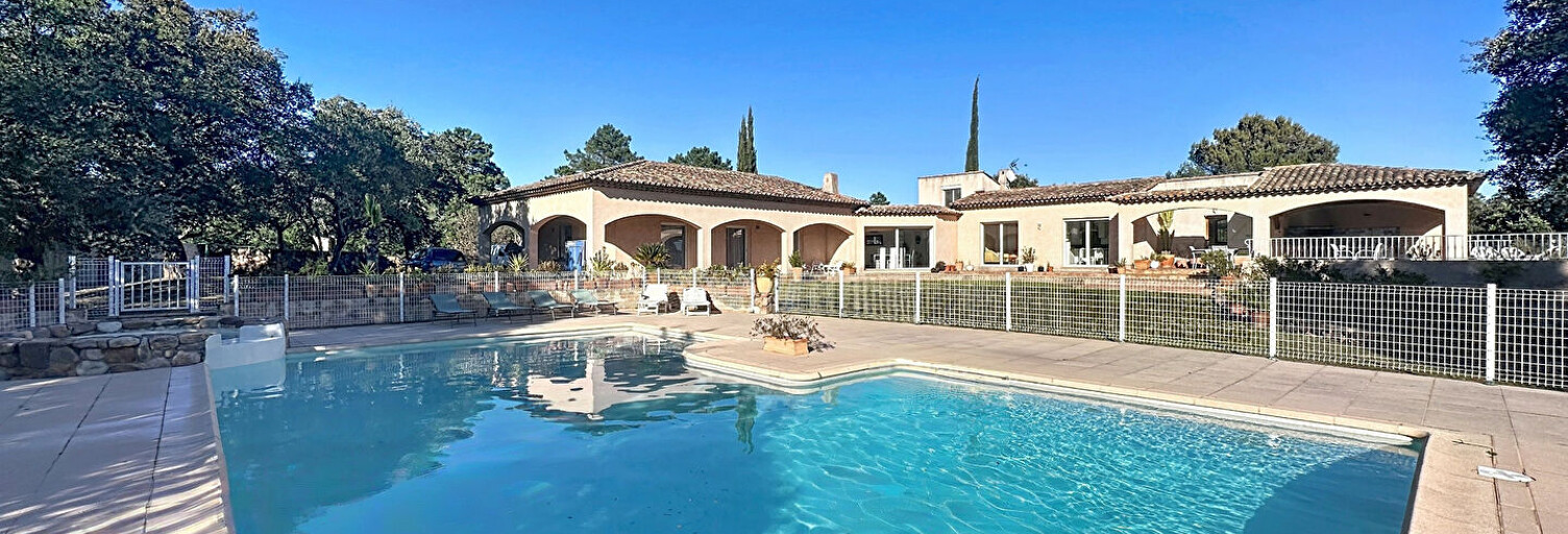 Maison 7 Pièces 196 m² à vendre à Roquebrune-sur-Argens (83520)