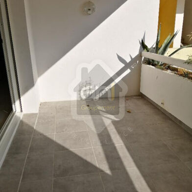 Appartement 3 pièces 715 €