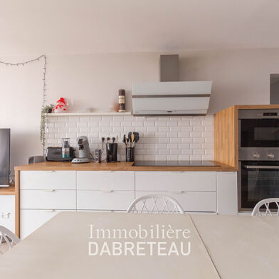 Appartement 4 pièces 496 €