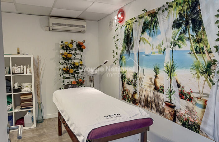 Local commercial en rdc de 85.56m² proche centre ville Berre l'Etang — photo 3