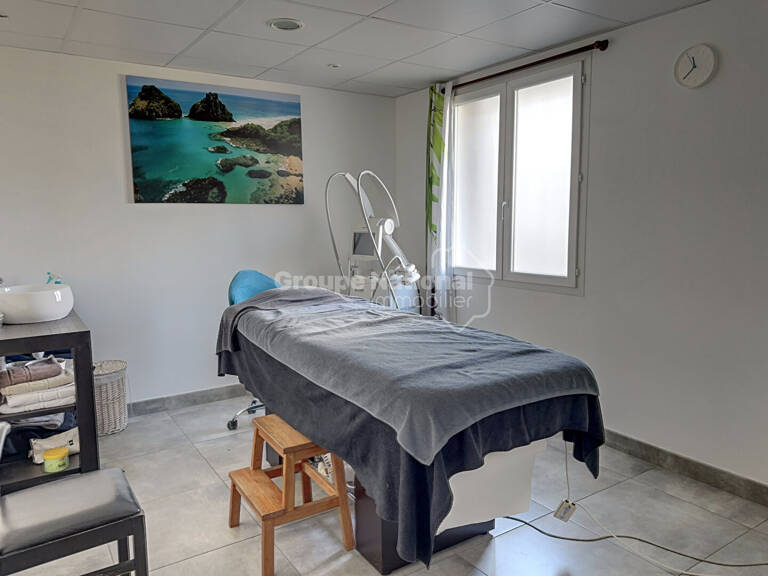 Local commercial en rdc de 43,18 m² proche centre ville Berre l'Etang — photo 1