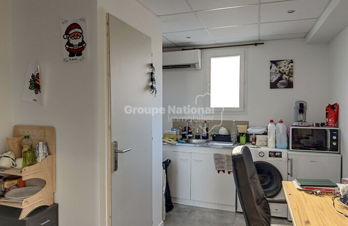 Local commercial en rdc de 43,18 m² proche centre ville Berre l'Etang — photo 2