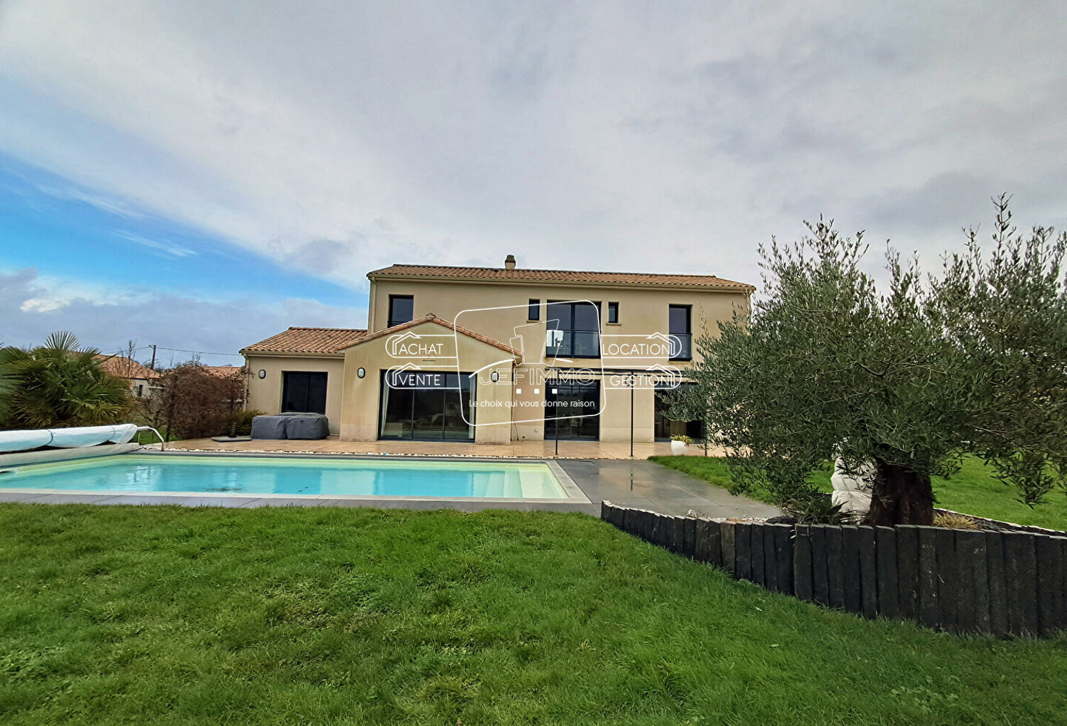 Maison Le Cellier 182 m2 — photo 1