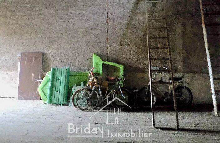 le Bois d'Oingt : Plateau à aménager de 115 m² — photo 2