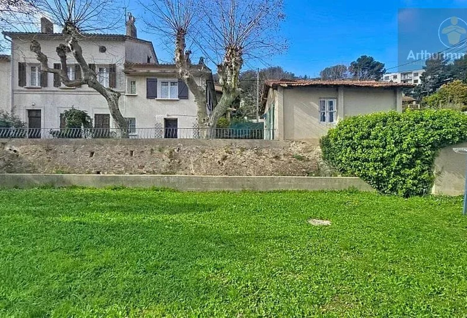 LA SEYNE SUD - SAINTE MESSE - Entre Ville et Sablettes - Sur grand terrain, Maison 180m² avec 2 habitations mitoyennes possibles — photo 1