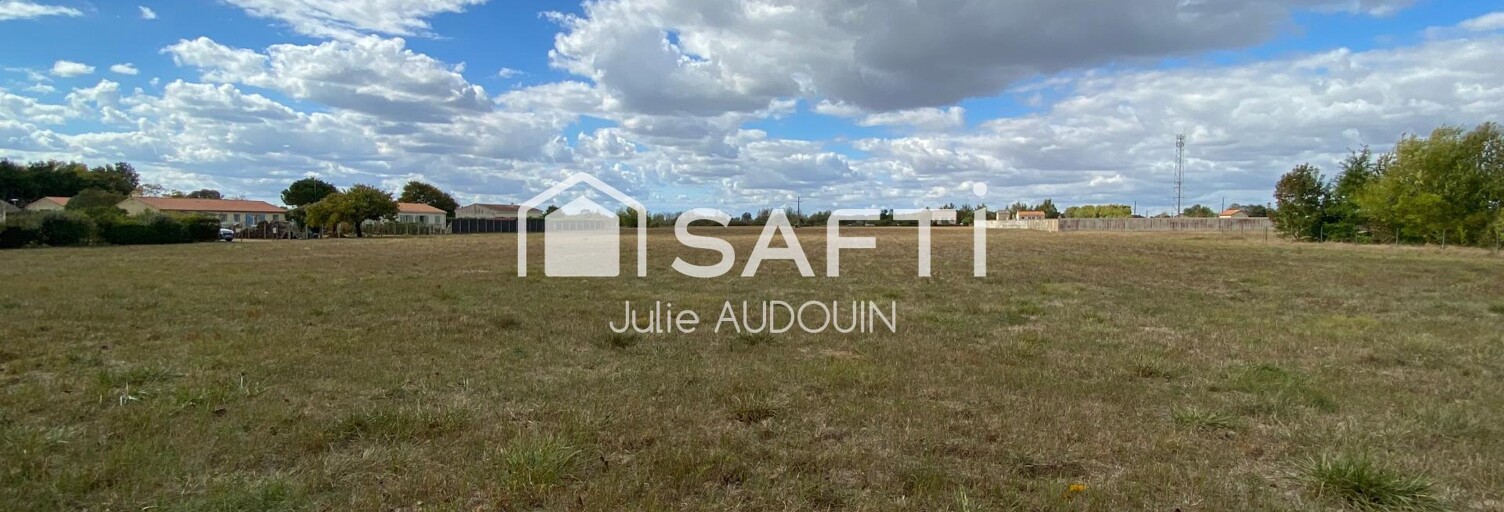 Terrain  39312 m² à vendre à Blanzac-lès-Matha (17160)