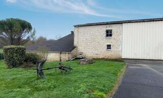 Immeuble  220 m² à vendre à Grandjean (17350)