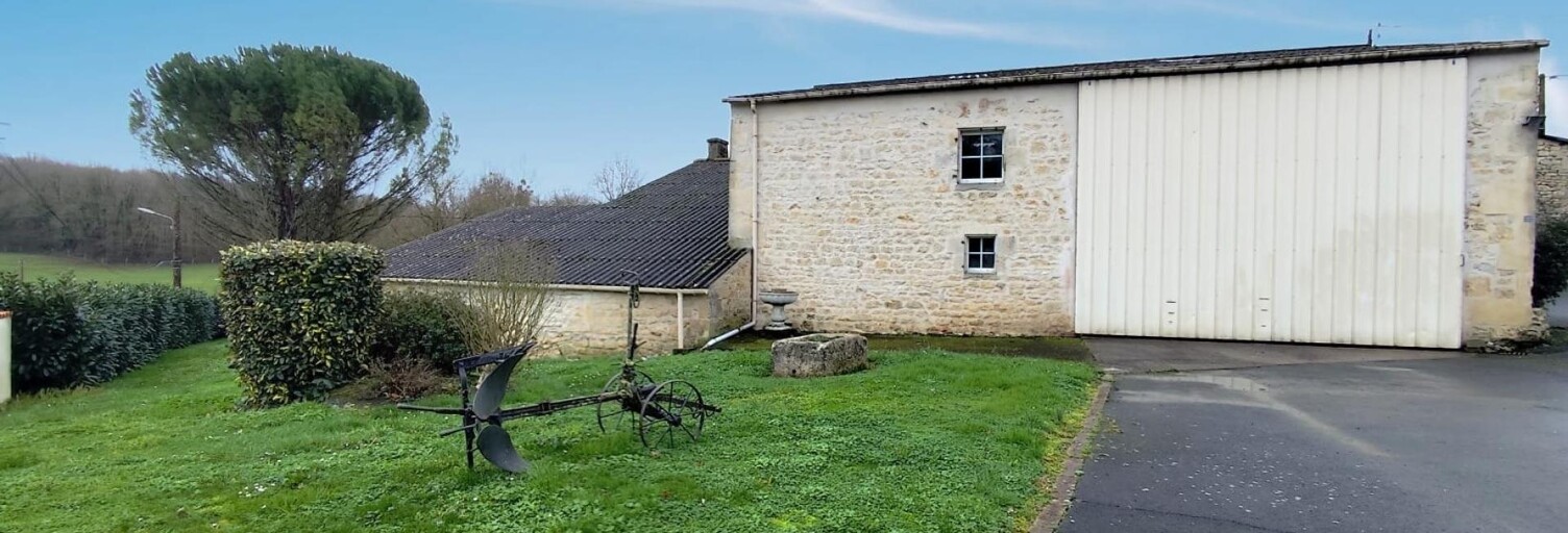 Immeuble  220 m² à vendre à Grandjean (17350)