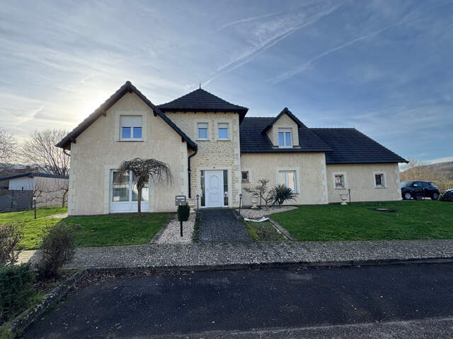 À acheter à Veckring : villa avec terrasse 9 pièces avec Kai — photo du bien