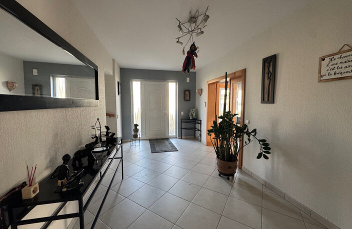 À acheter à Veckring : villa avec terrasse 9 pièces avec Kai — photo 5