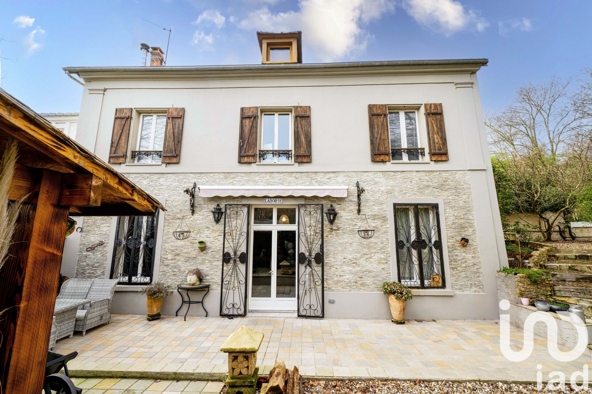 Montmorency - 225m² - 6p. - 3ch.