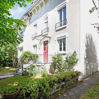 Maison 8 pièces 930000 €