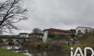 Immeuble  786 m² à vendre à Saint-Palais (64120)