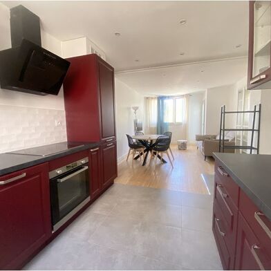 Appartement 4 pièces 968 €