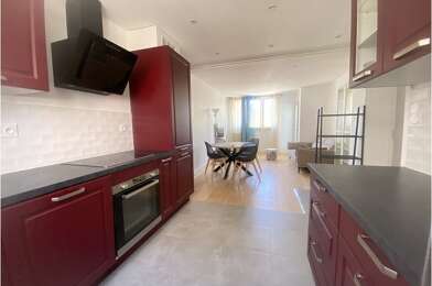 Appartement 4 pièces 968 €