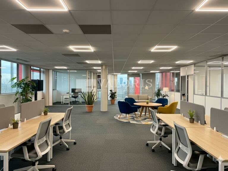 BUREAUX à LOUER — photo 1