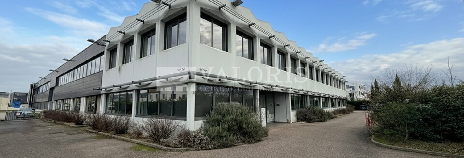 Commerce  1854 m² à louer à Dardilly (69570)