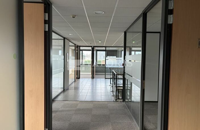BATIMENT MIXTE ACTIVITE-BUREAU à LOUER — photo 5