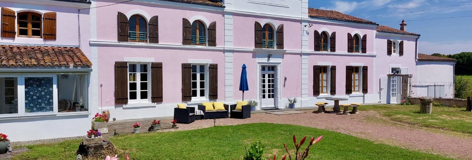 Maison 9 Pièces 320 m² à vendre à Saint-Jean-d'Angély (17400)