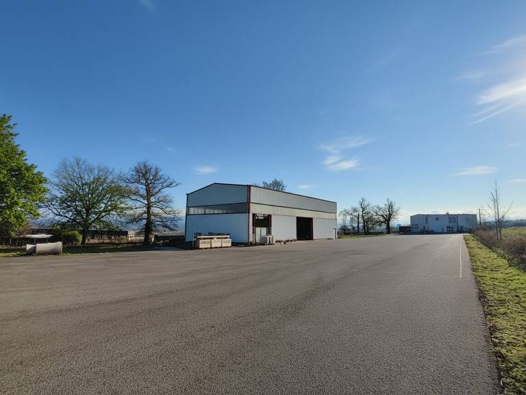 Ensemble immobilier collectif — photo 1