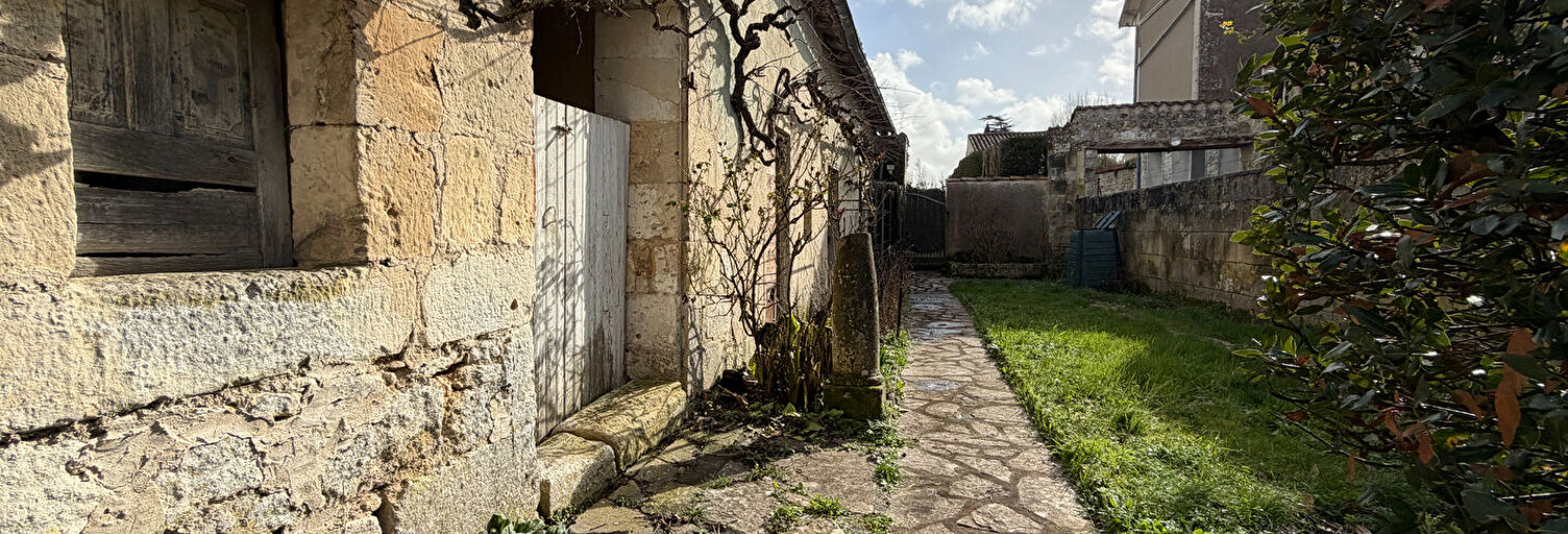 Maison 11 Pièces 346 m² à vendre à Pons (17800)