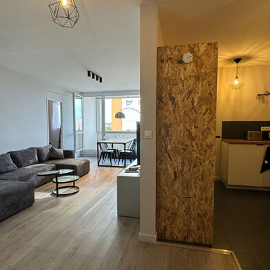 Appartement 7 pièces 490 €