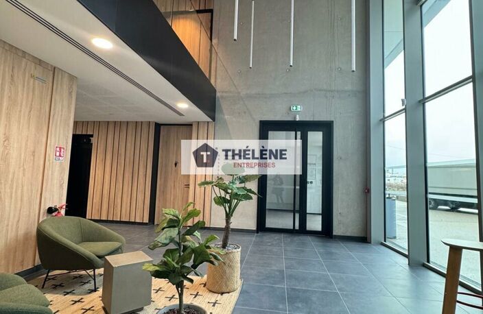 BUREAUX à LOUER — photo 2