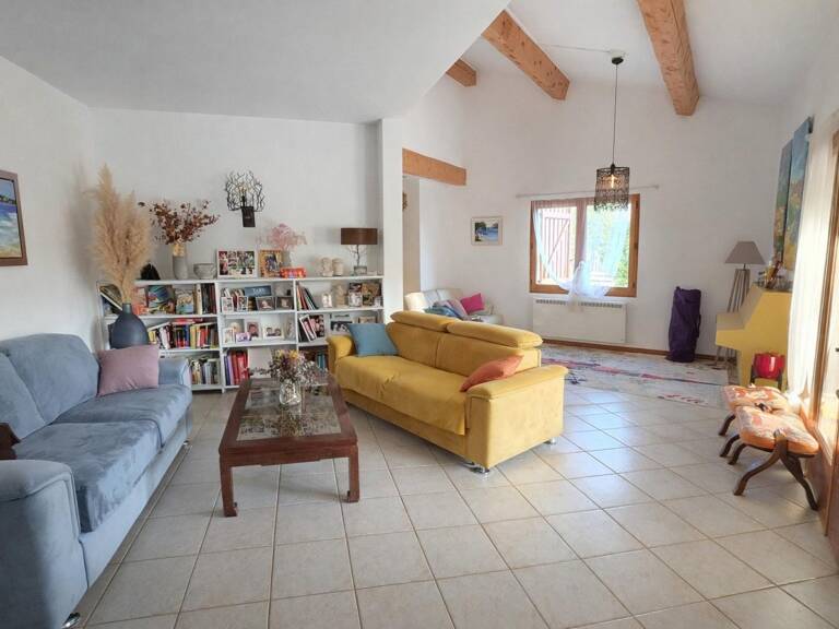 La Cadière, Maison T5 de 134 m² implantée sur 1016 m² de terrain. — photo 1