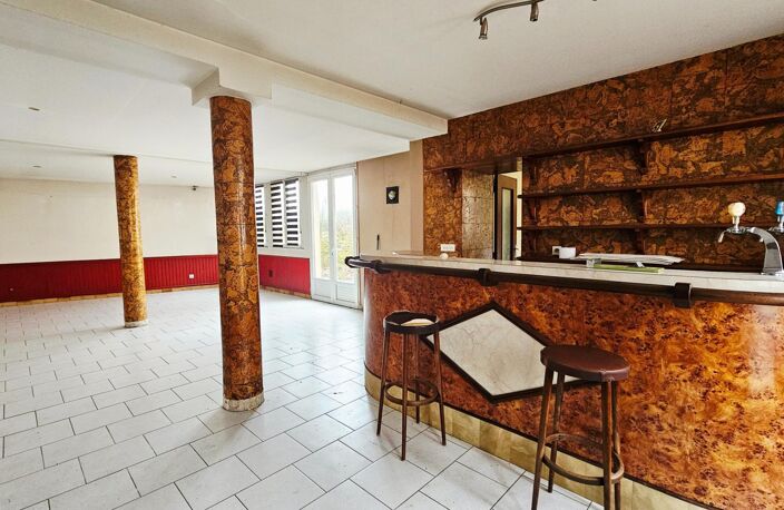 Ancien café du village- Beau potentiel — photo 3