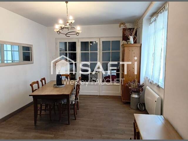 Belle maison de ville dans le centre de Buzançais — photo du bien