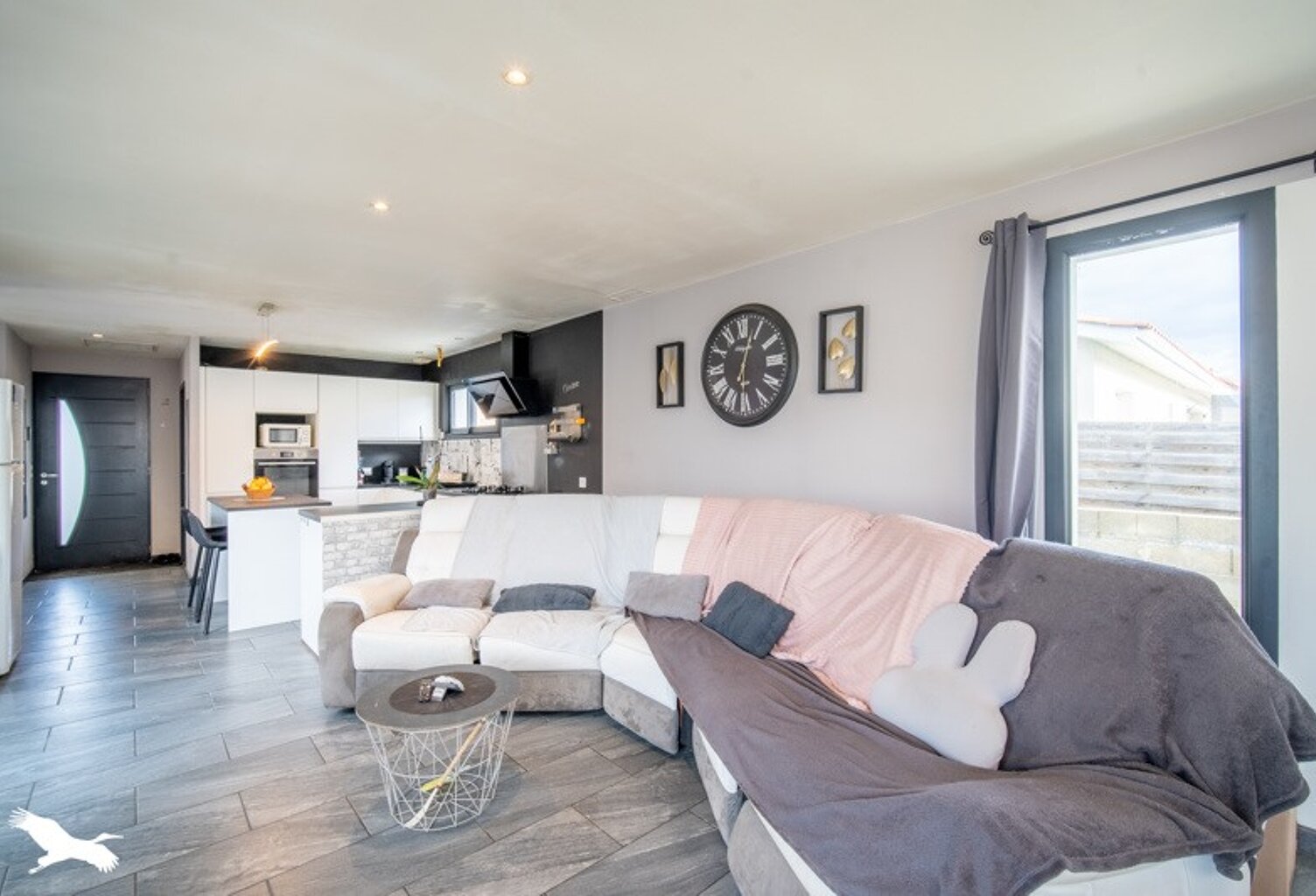 Contemporaine de 4 pièces principales — photo 1