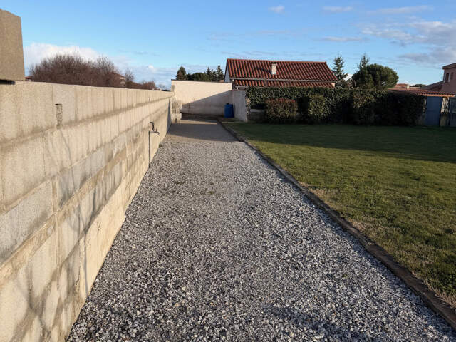 VILLA VERNOSC LIMITE DAVEZIEUX DE 180M2 SUR TERRAIN PLAT CON — photo du bien