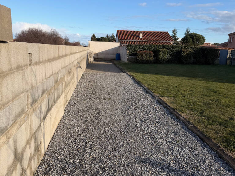 VILLA VERNOSC LIMITE DAVEZIEUX DE 180M2 SUR TERRAIN PLAT CON — photo 1