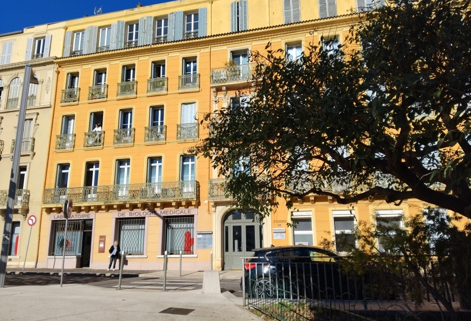 T2/3 DERNIER ETAGE PLACE CLEMENCEAU — photo 1