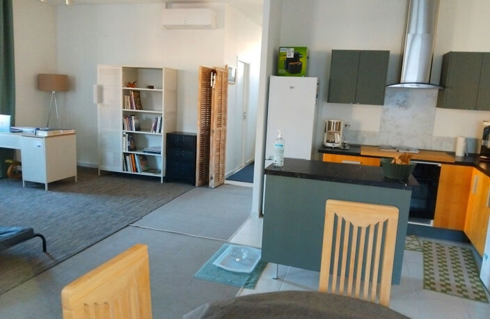 T2/3 DERNIER ETAGE PLACE CLEMENCEAU — photo 4