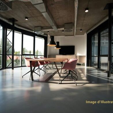 Commerce  383000 €