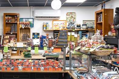 Commerce  100000 €