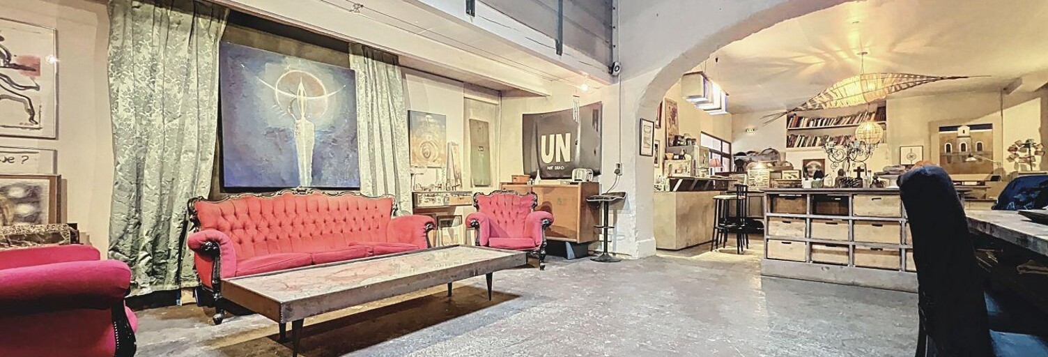 Commerce  150 m² à louer à Apt (84400)