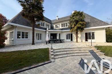 Maison 10 pièces 895000 €