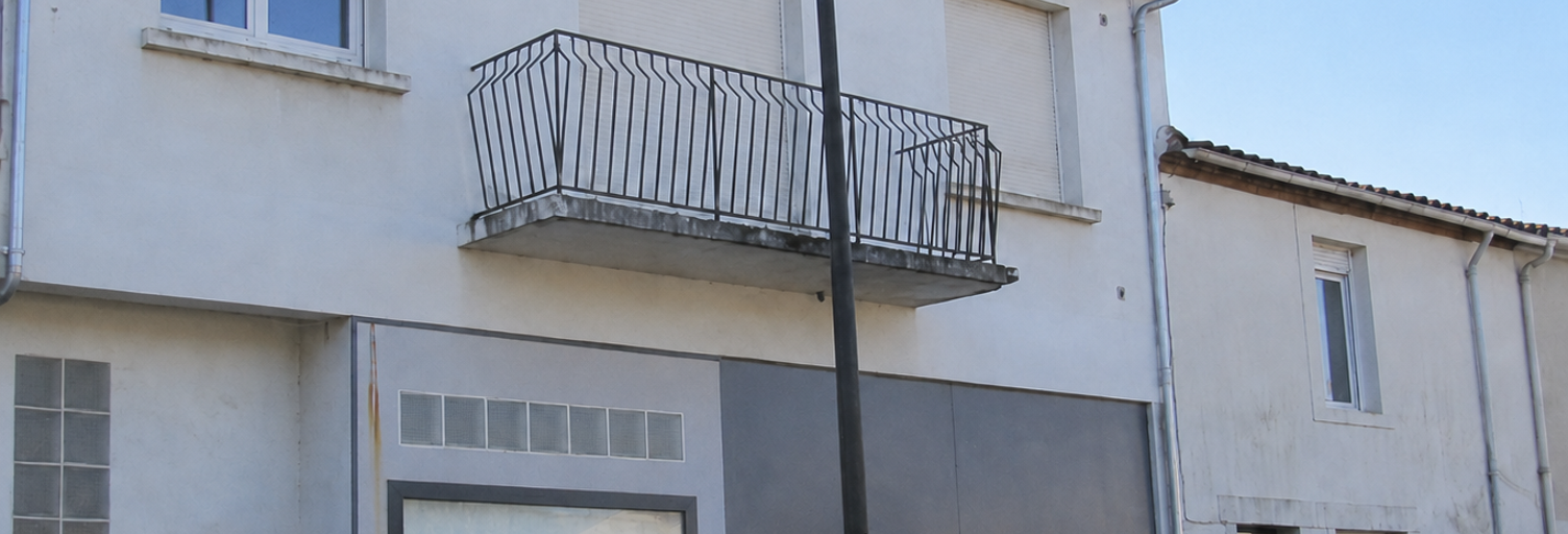 Immeuble  240 m² à vendre à Aizenay (85190)